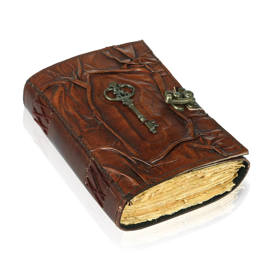 Leather Vintage Journal Retro Travel Diary an Exclusive Handmade Paper Notebook with Key Leather Bound Journal Vintage Journal for Man and Women (The Key