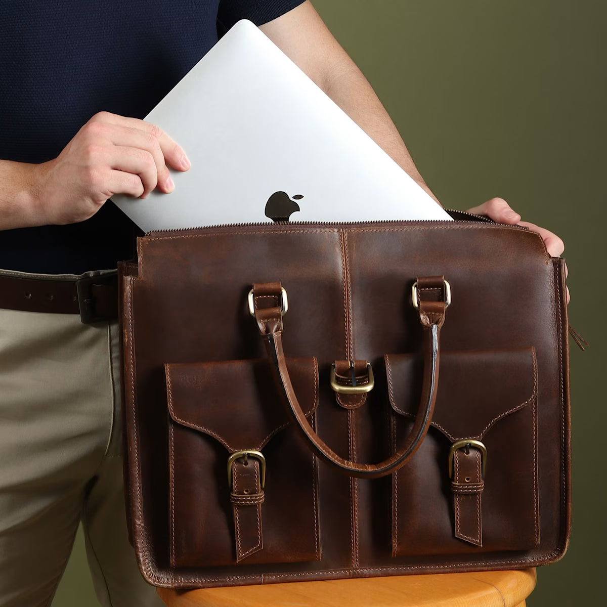 The Prastara Garrison Leather Laptop Messenger Bag