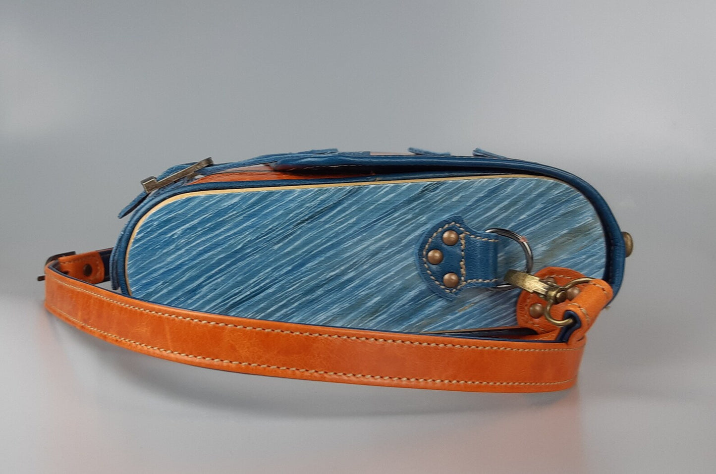 The Prastara 100% Natural Goat Leather Shoulder Bag