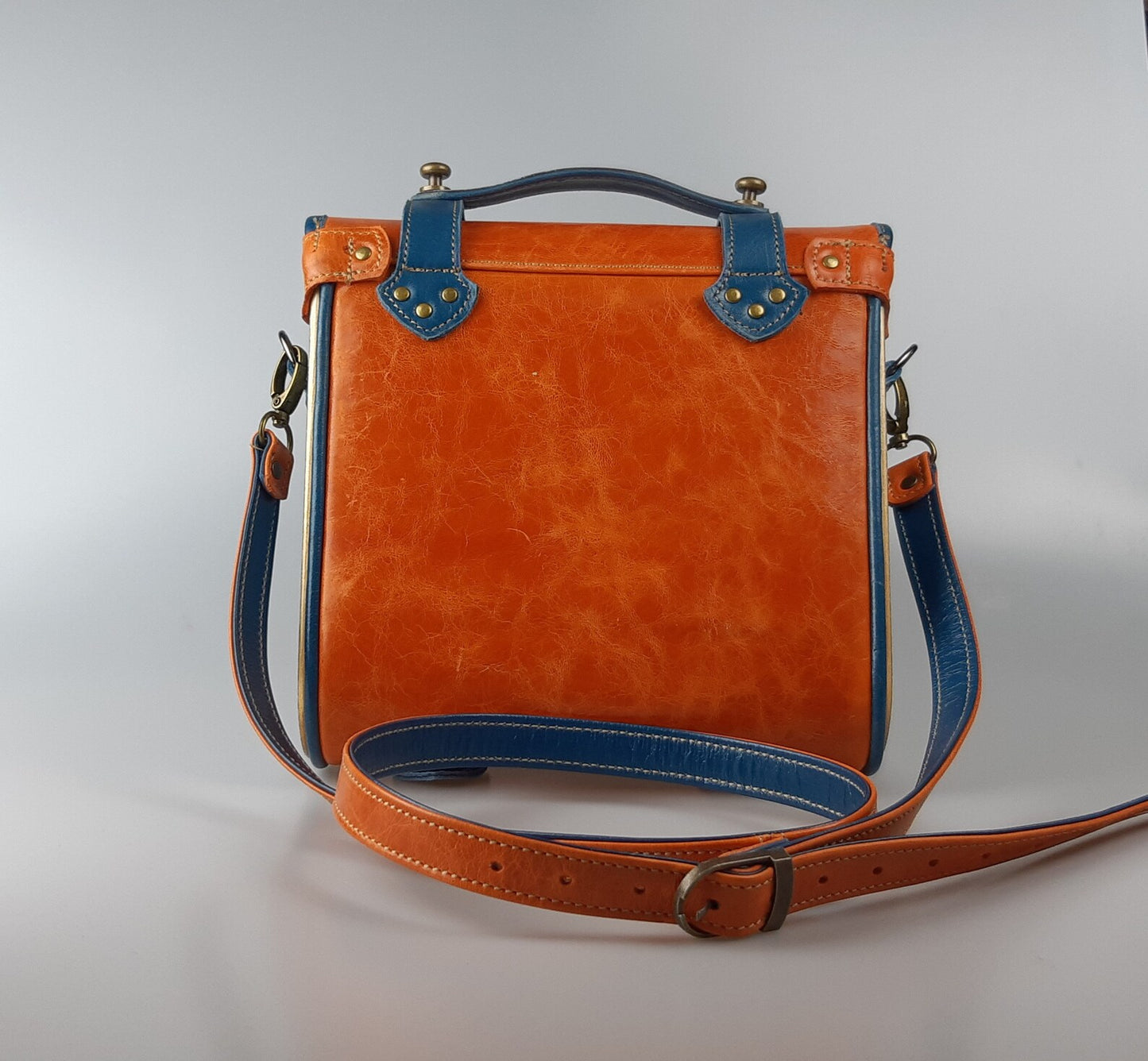 The Prastara 100% Natural Goat Leather Shoulder Bag