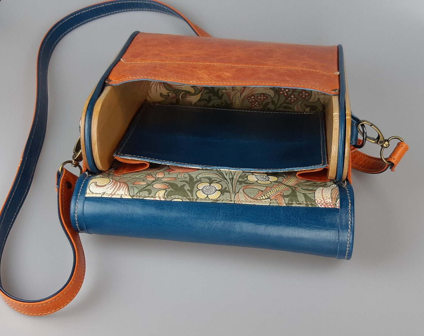 The Prastara 100% Natural Goat Leather Shoulder Bag