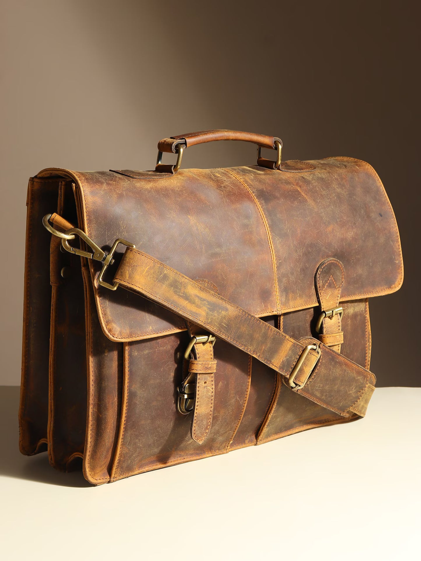 The Prastara Handmade Full-Grain Leather Laptop Bag