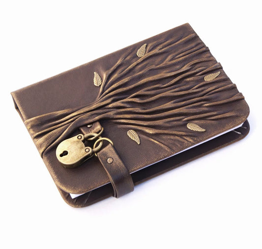 The Prastara Leather Journal with Lock and Key