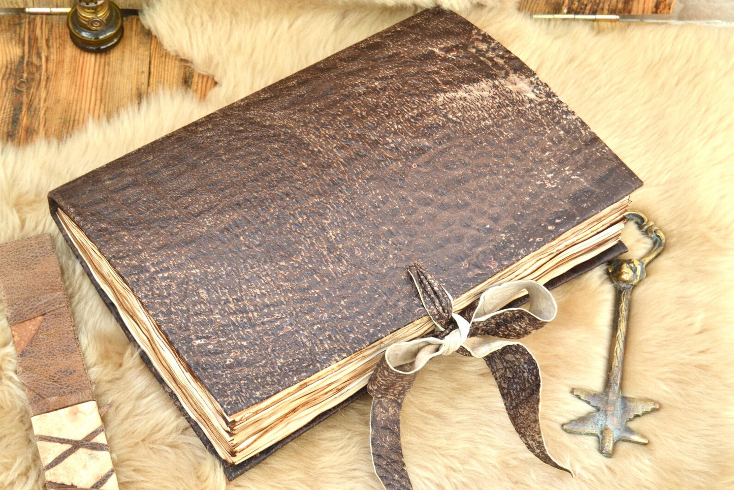 The Prastara Large Leather Bound Journal
