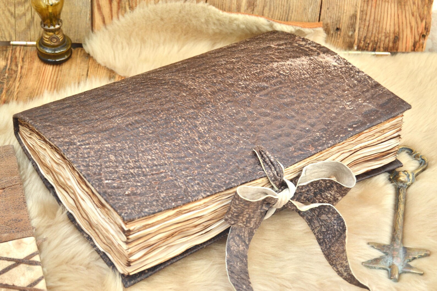 The Prastara Large Leather Bound Journal