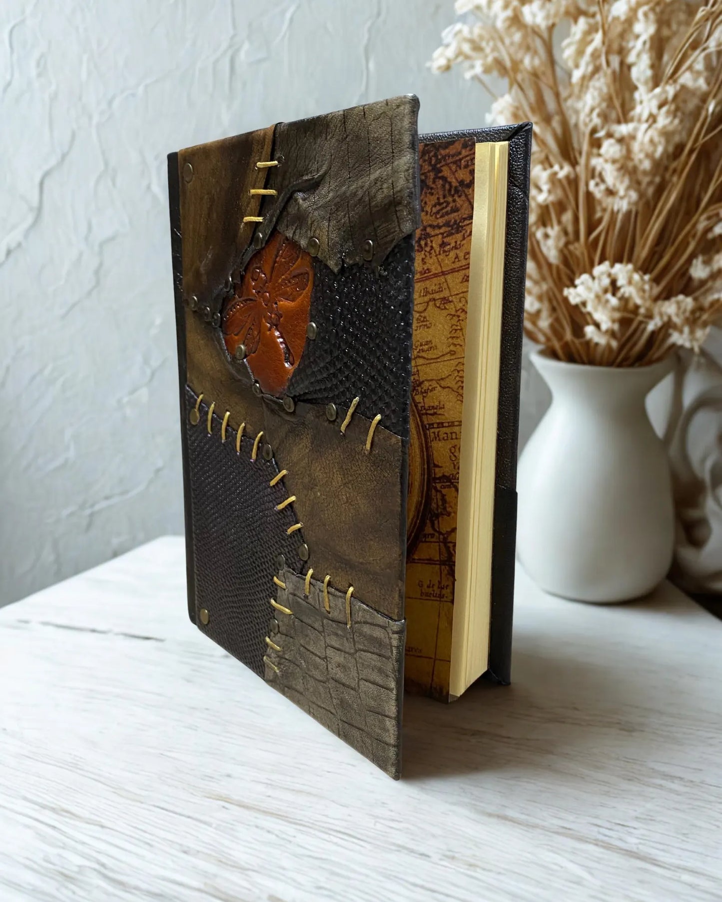 The Prastara Handmade Leather Journal