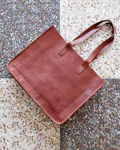 The Prastara Women Tote Bag with Zip Closure