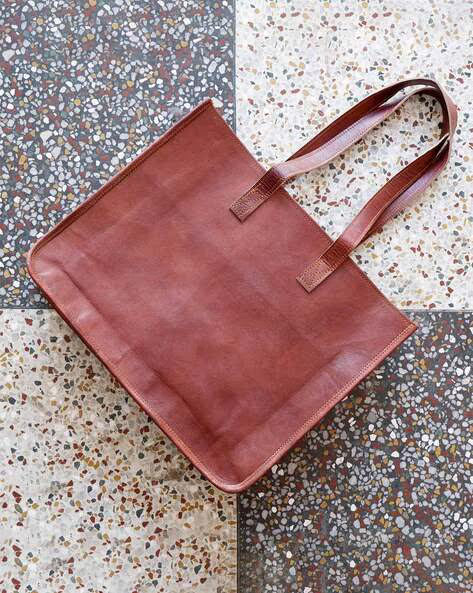 The Prastara Women Tote Bag with Zip Closure