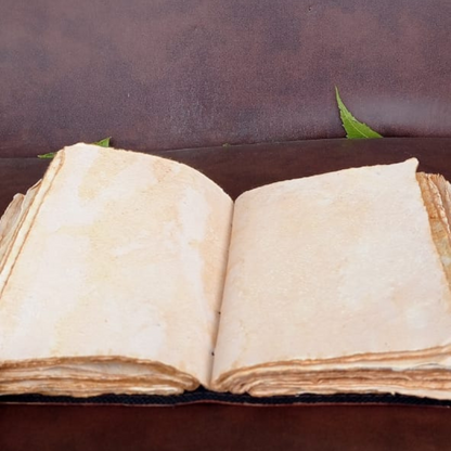 Leather Vintage Journal Retro Travel Diary an Exclusive Handmade Paper Notebook with Key Leather Bound Journal Vintage Journal for Man and Women (The Key