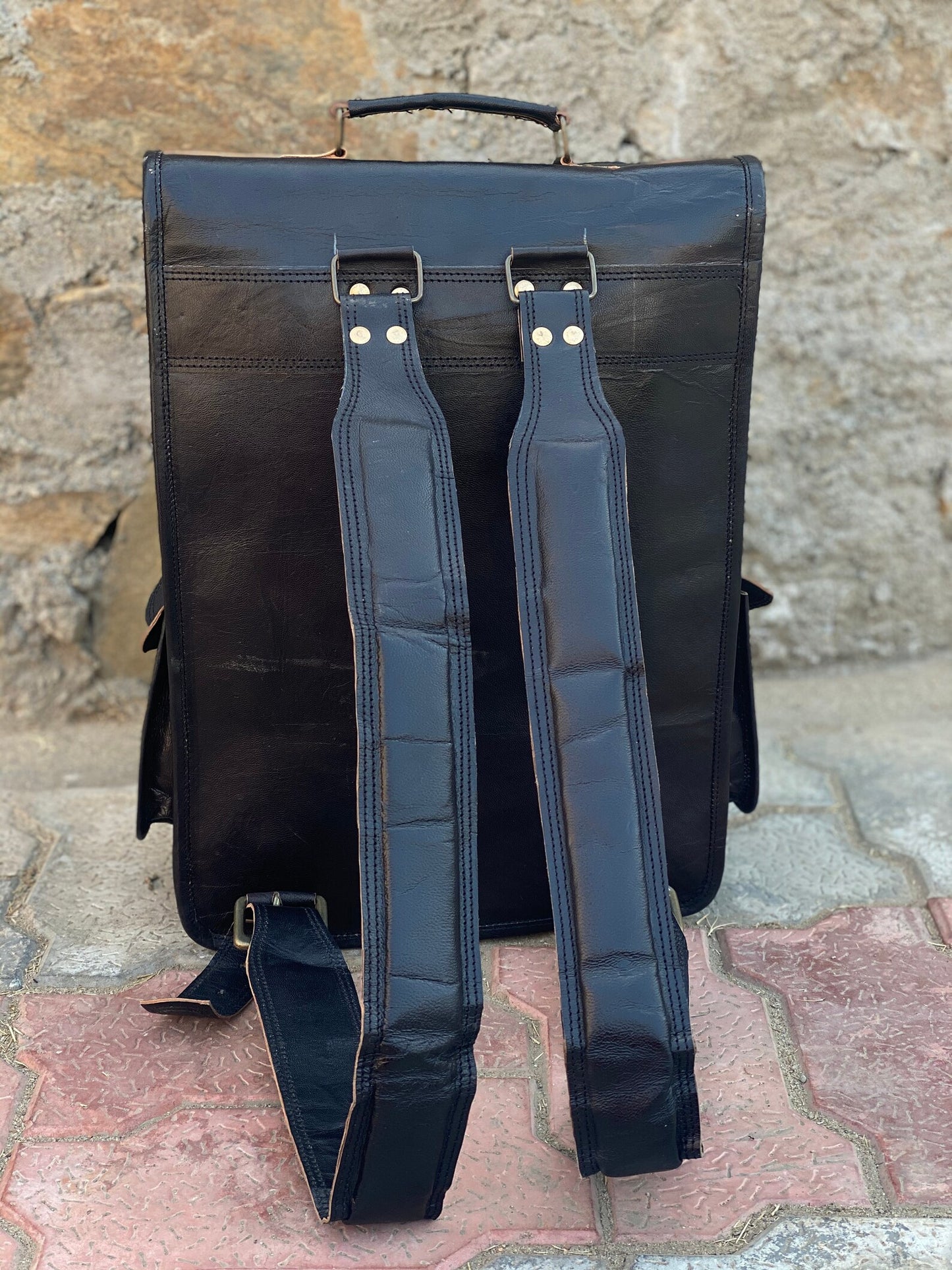 The Prastara Leather Goat genuine leather Men's Backpack