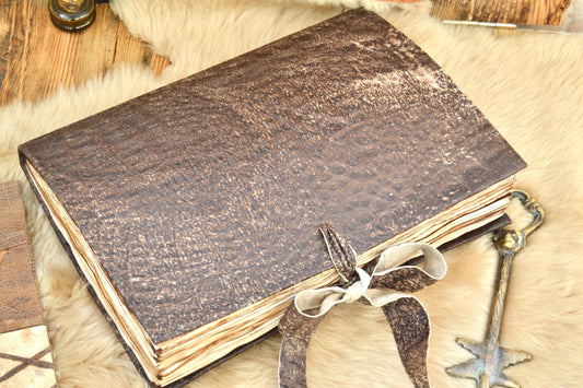 The Prastara Large Leather Bound Journal